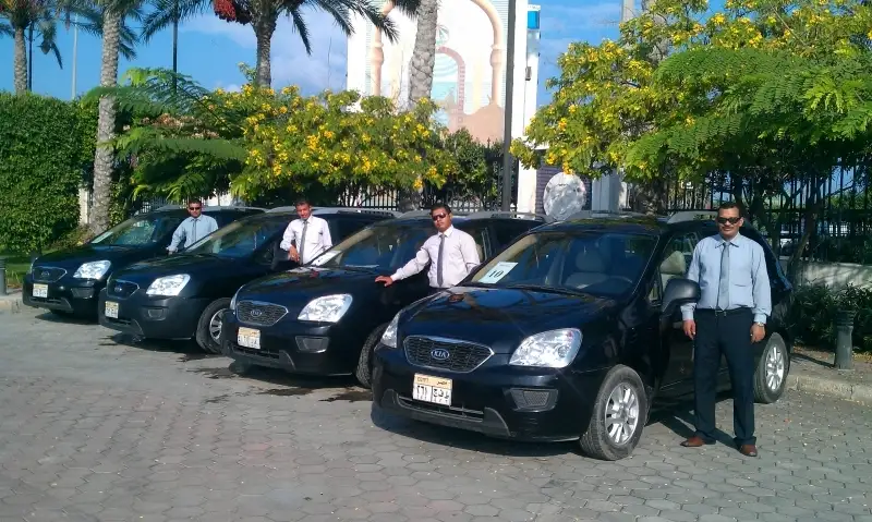 ハルガダ空港送迎